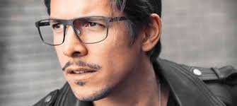 Entourage of 7 Luxury Eyewear